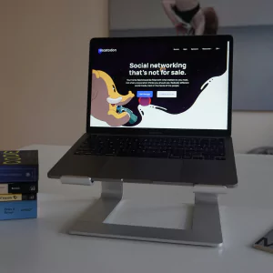 low cost dedicated desk for startup